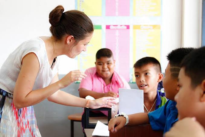 How to Find English Teaching Jobs in Thailand in 2025